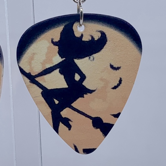 🖤Pick Any 3 for $12🖤 Guitar Pick Custom Earrings Halloween Witch on Broom - Picture 3 of 5